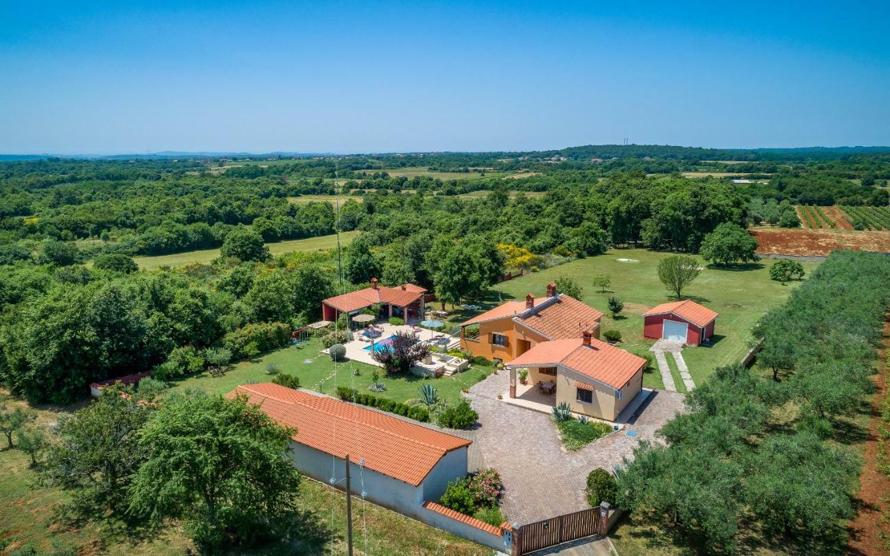 הוילה Muntić Hacienda Rosemary מראה חיצוני תמונה