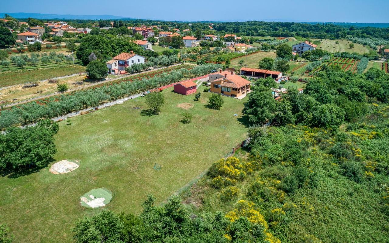 הוילה Muntić Hacienda Rosemary מראה חיצוני תמונה