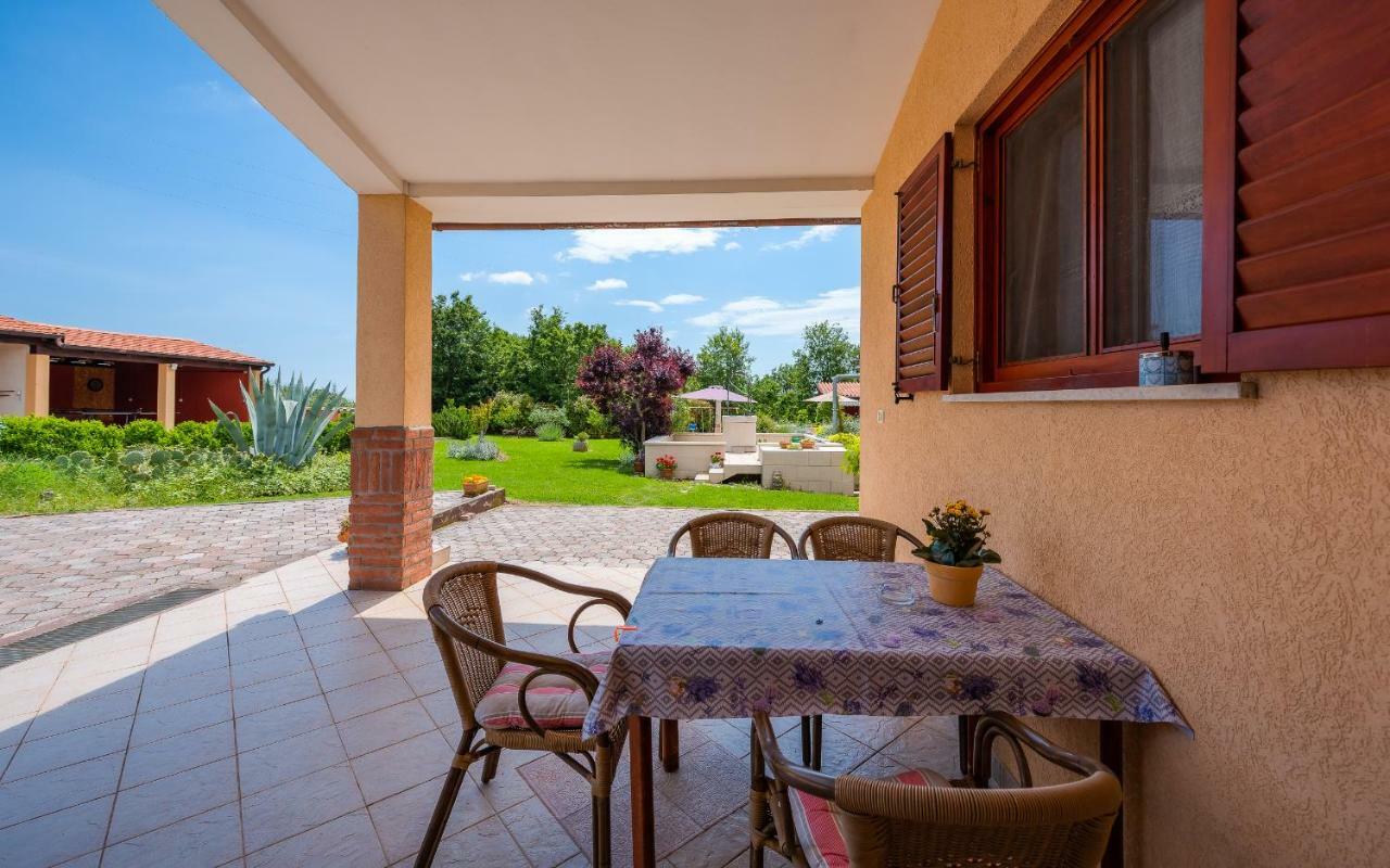 הוילה Muntić Hacienda Rosemary מראה חיצוני תמונה
