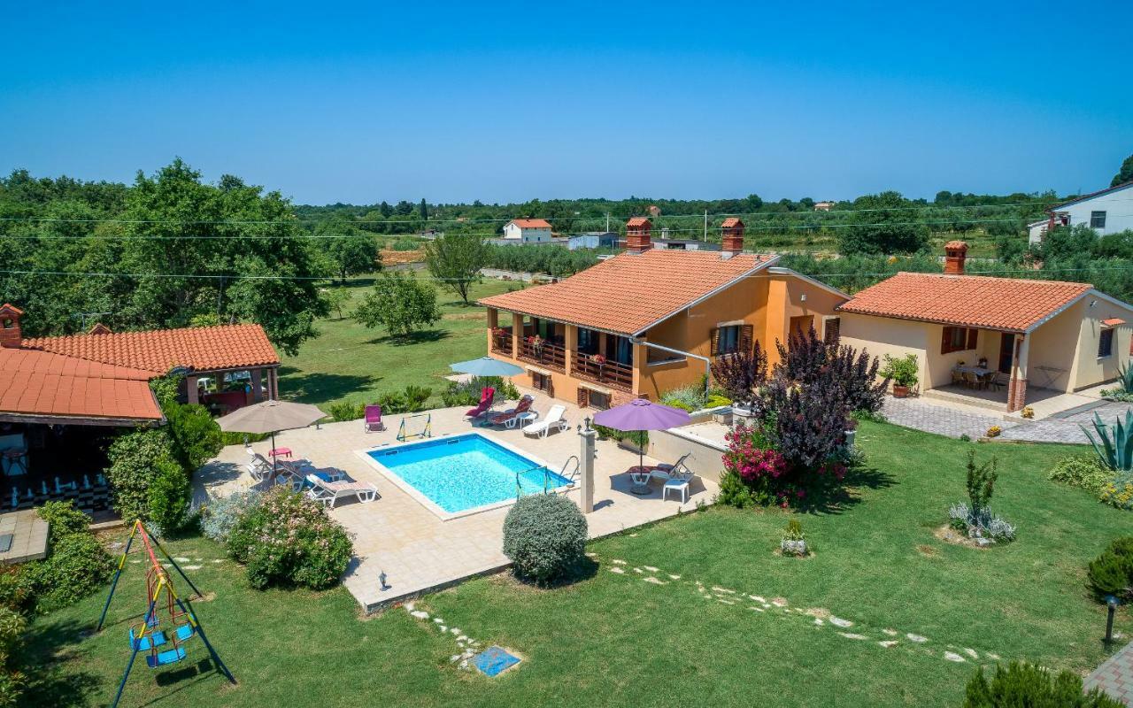 הוילה Muntić Hacienda Rosemary מראה חיצוני תמונה